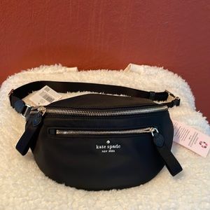 NWT black Kate Spade Bette fannypack
